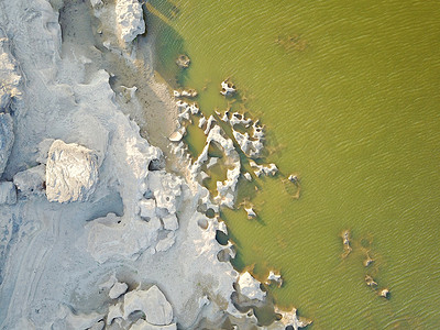 兰博基尼合金模型摄影照片_Th 峡谷范围 3000 博克无人机的俯视航拍照片