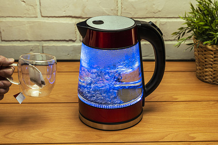 双层玻璃壁时尚茶杯和电茶壶