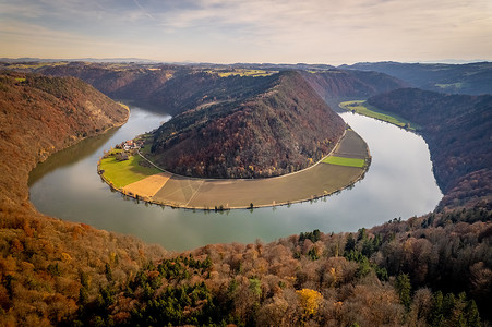 多瑙河环路多瑙河蜿蜒曲折