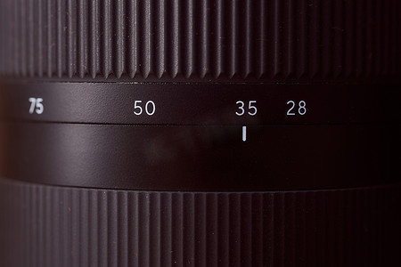 焦距环视图 照片镜头 28-75 毫米。