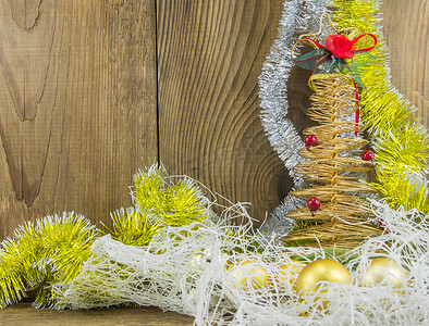 圣诞节设计摄影照片_旧木背景上的圣诞复古装饰边框设计