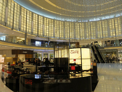 阿联酋迪拜迪拜购物中心 440,000 平方英尺的时尚大道