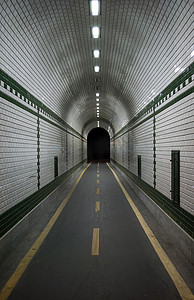 无处可去的隧道