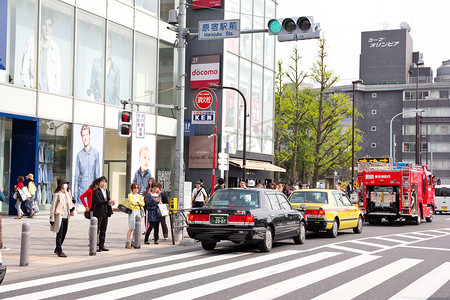 原宿购物街主要十字路口交通堵塞