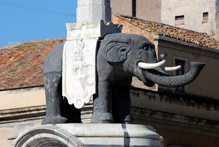 卡塔尼亚 - 大象雕像