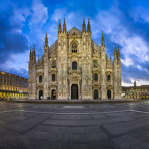 milan摄影照片_米兰大教堂 (Milan Cathedral) 和米兰大教堂广场 (Piazza del Duomo)
