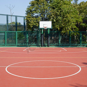 室外公共篮球场