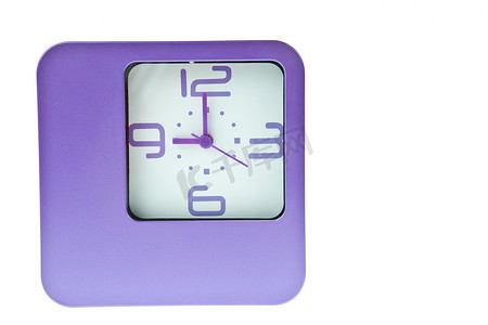 9 点钟位置的紫色座钟