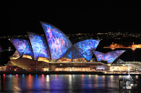 视觉主画面摄影照片_悉尼歌剧院以视觉色彩 Vivid Sydney 灯光照明