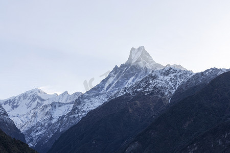 尼泊尔的鱼尾或 Mt.Machhapuchhare