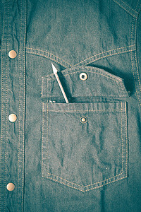 牛仔裤口袋里的铅笔复古复古风格