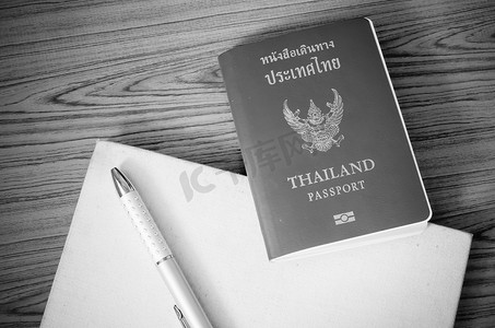 国外黑白摄影照片_泰国护照黑白色调风格