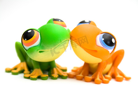 两只青蛙玩具