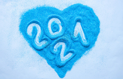 蓝色亮片的心。