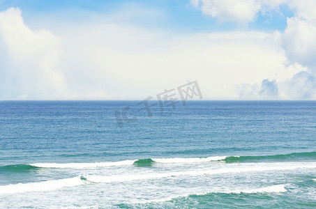 海平线摄影照片_波浪海平线