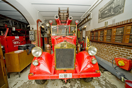 旧消防车