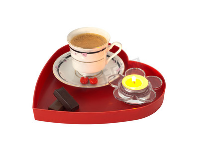 红色心形托盘上的巧克力浪漫早餐
