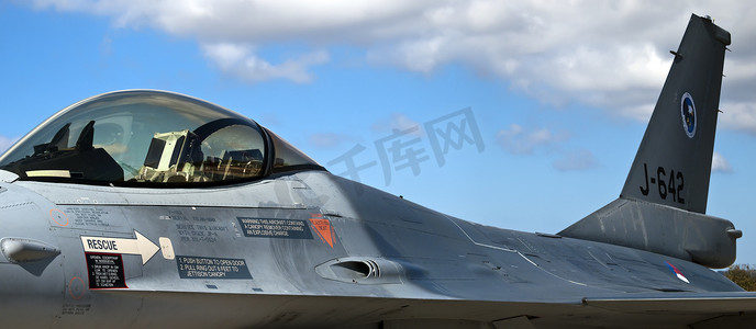 圆滑摄影照片_皇家空军 F-16