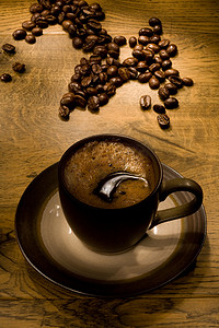 咖啡液体摄影照片_一杯咖啡