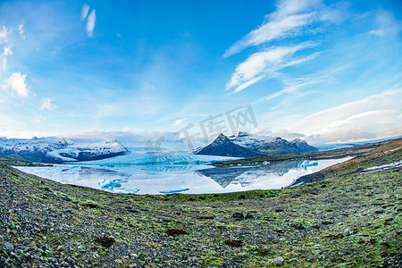旅游雪景摄影照片_冰岛 Fiyaturus Aur Roon 冰川湖