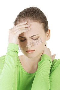 年轻悲伤的女人有大问题、抑郁或头痛