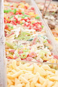 天天消费摄影照片_市场上各种美味的糖果