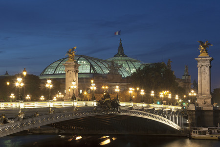 亚历山大三世桥和盛大宫殿，巴黎，法兰西岛，Fra