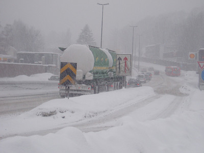 三环高速暴风雪堵车