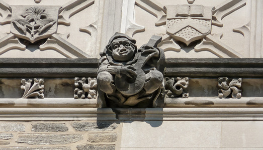 普林斯顿大学校园著名的布莱尔拱门 — 安心