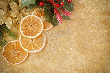 带针和橙片的圣诞背景