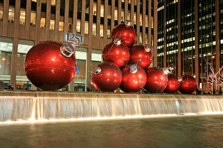 曼哈顿中城的圣诞装饰品