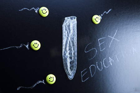 性，多彩鲜明的教育理念