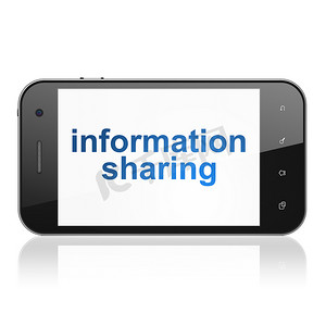 信息共享摄影照片_信息概念： 在智能手机上的信息共享