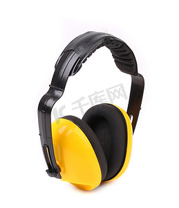 黄色防护耳罩。
