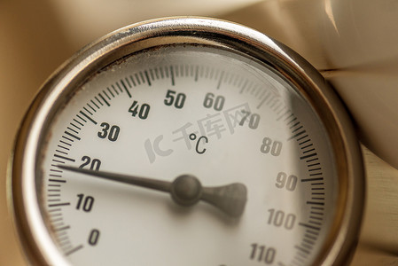 生产过程中的温度计和测量温度