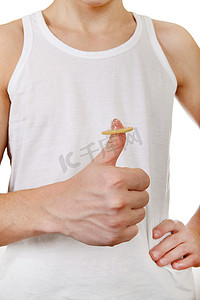 拇指上的避孕套