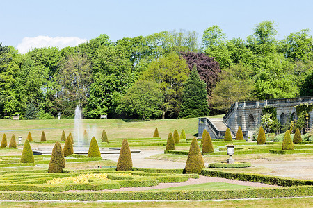 巴纳德城堡花园，英格兰东北部