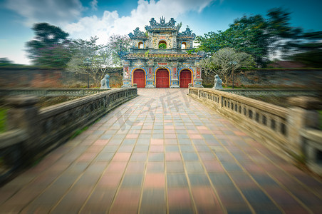 通往越南、亚洲顺化城堡的美丽大门。