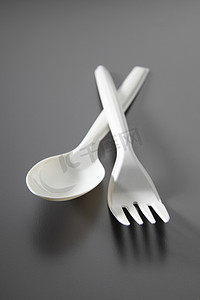 塑料叉子和勺子