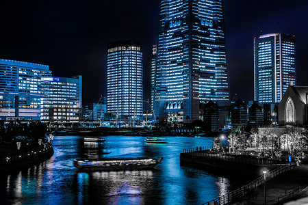 横滨港未来的夜景（整栋楼点亮）
