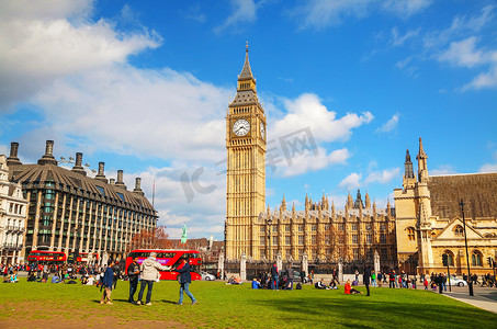 英语杂志封面摄影照片_威斯敏斯特市议会广场