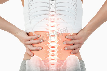 背痛女性的突出脊柱