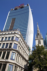 花纹教堂摄影照片_伦敦芬彻奇街的“对讲机”大楼。