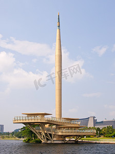 马来西亚普特拉贾亚的千年纪念碑。