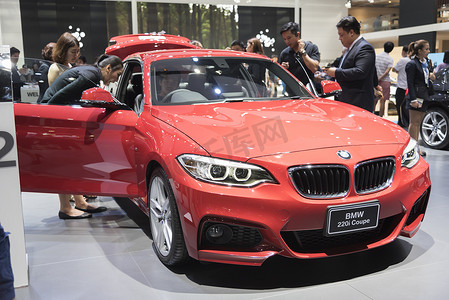 曼谷，泰国-4 月 4 日： BMW 汽车在 2015 年 4 月 4 日在第 36