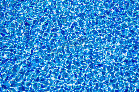 抽象的深蓝色瓷砖水背景