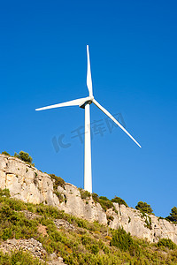 落基山脉的风力发电机风车
