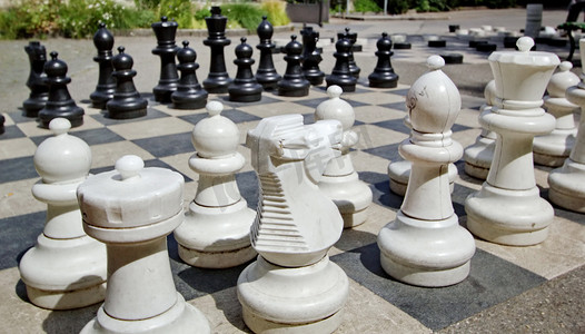 日内瓦摄影照片_室外象棋游戏，堡垒公园，日内瓦，瑞士