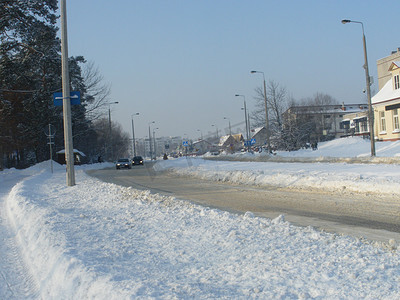 天气预报下雪摄影照片_波兰城市的冬天