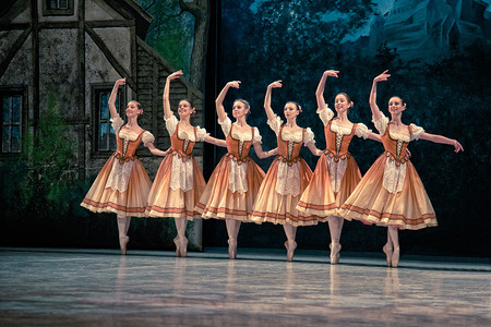 芭蕾舞团摄影照片_布拉格国家歌剧院芭蕾舞团吉赛尔
